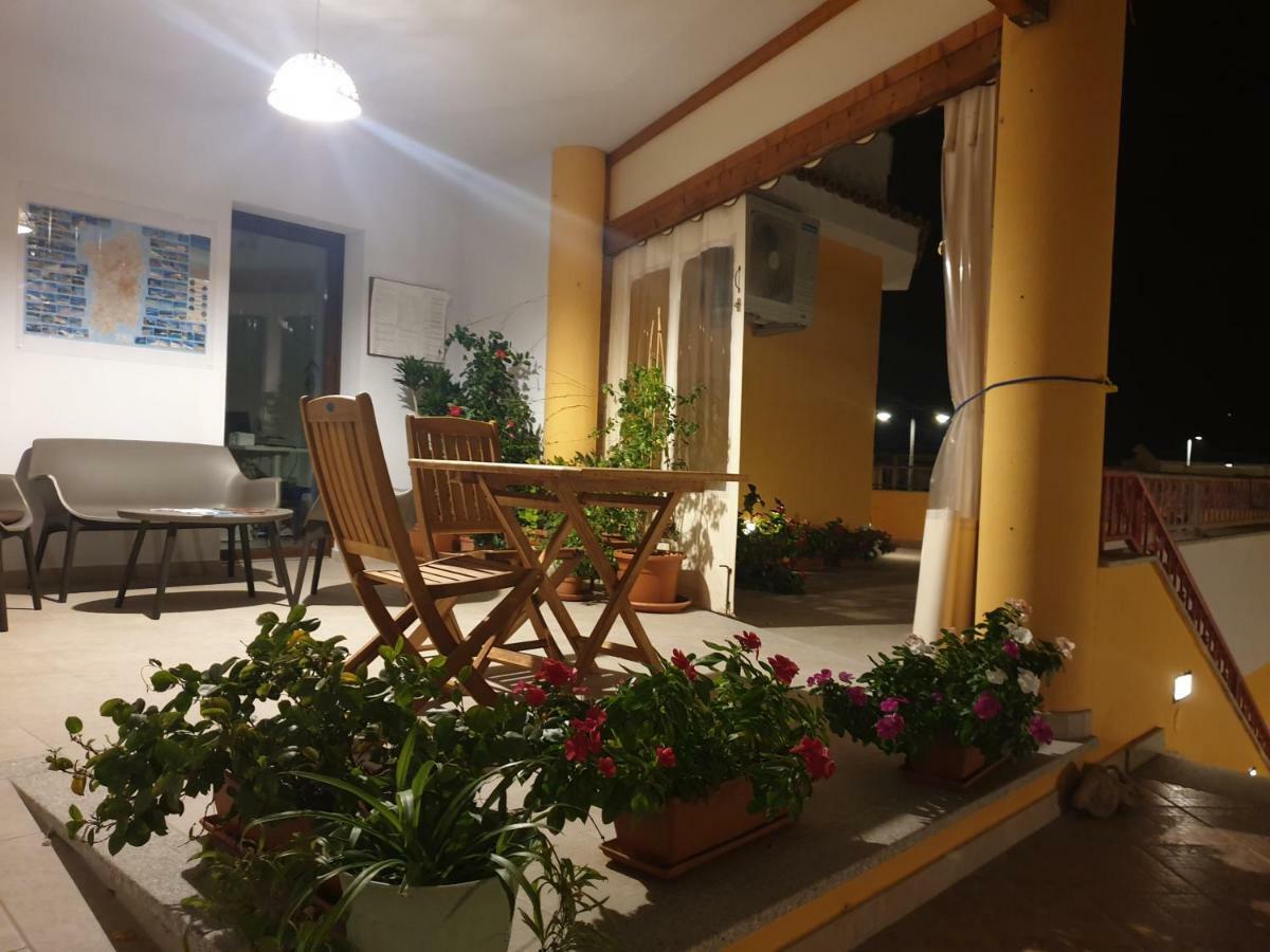 Готель Caletta Sul Mare Ла-Калетта Екстер'єр фото